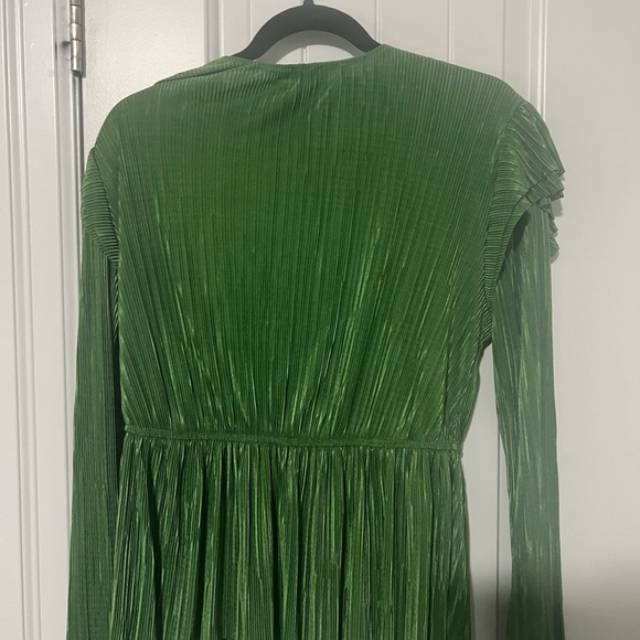 Zara Green Pleated V-Neck Blouse - Picture 7 of 7